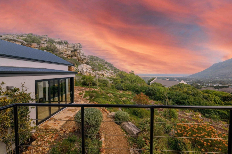 2 Bedroom Property for Sale in Crofters Valley Western Cape